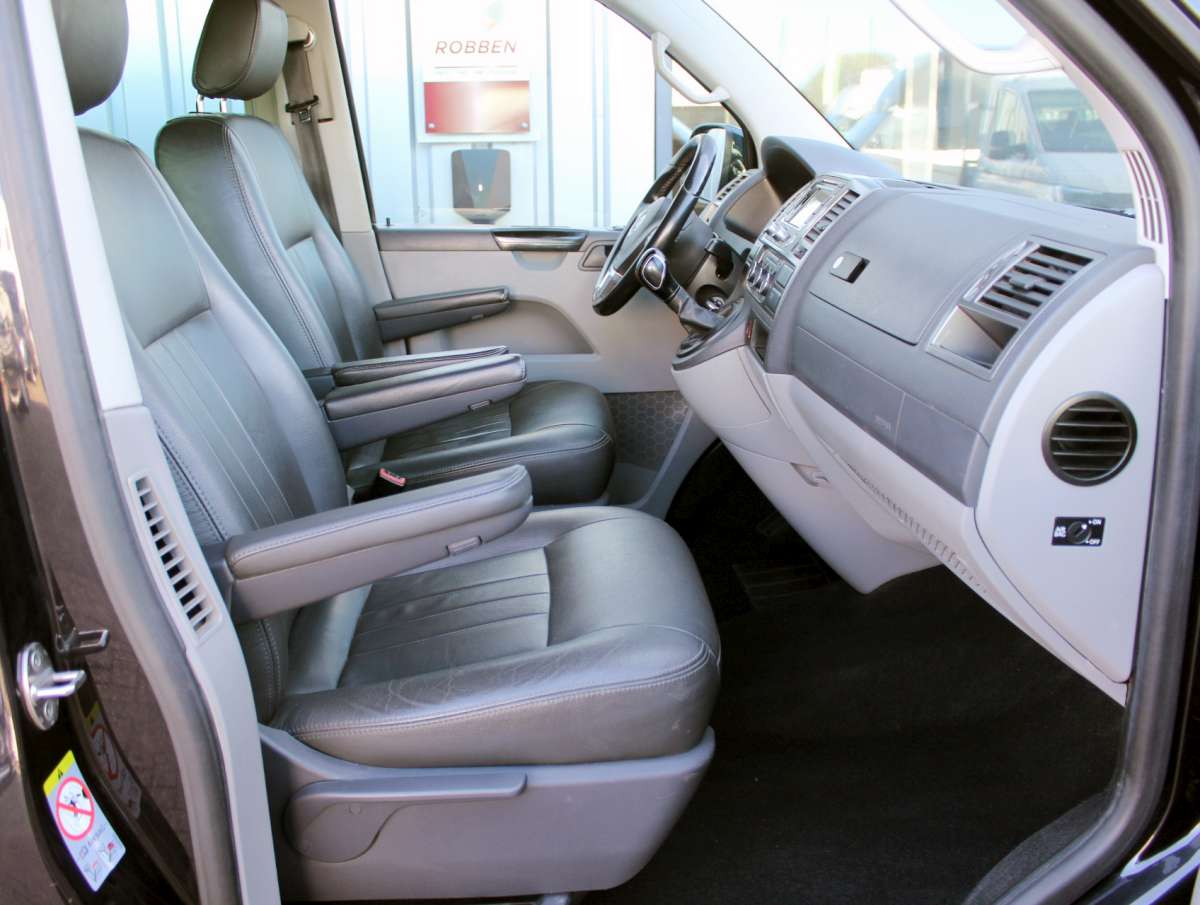 Volkswagen Transporter T5 2.0 TDI Aut. Dubbele Cabine L2 Trekhaak Nav/Airco/Cruise