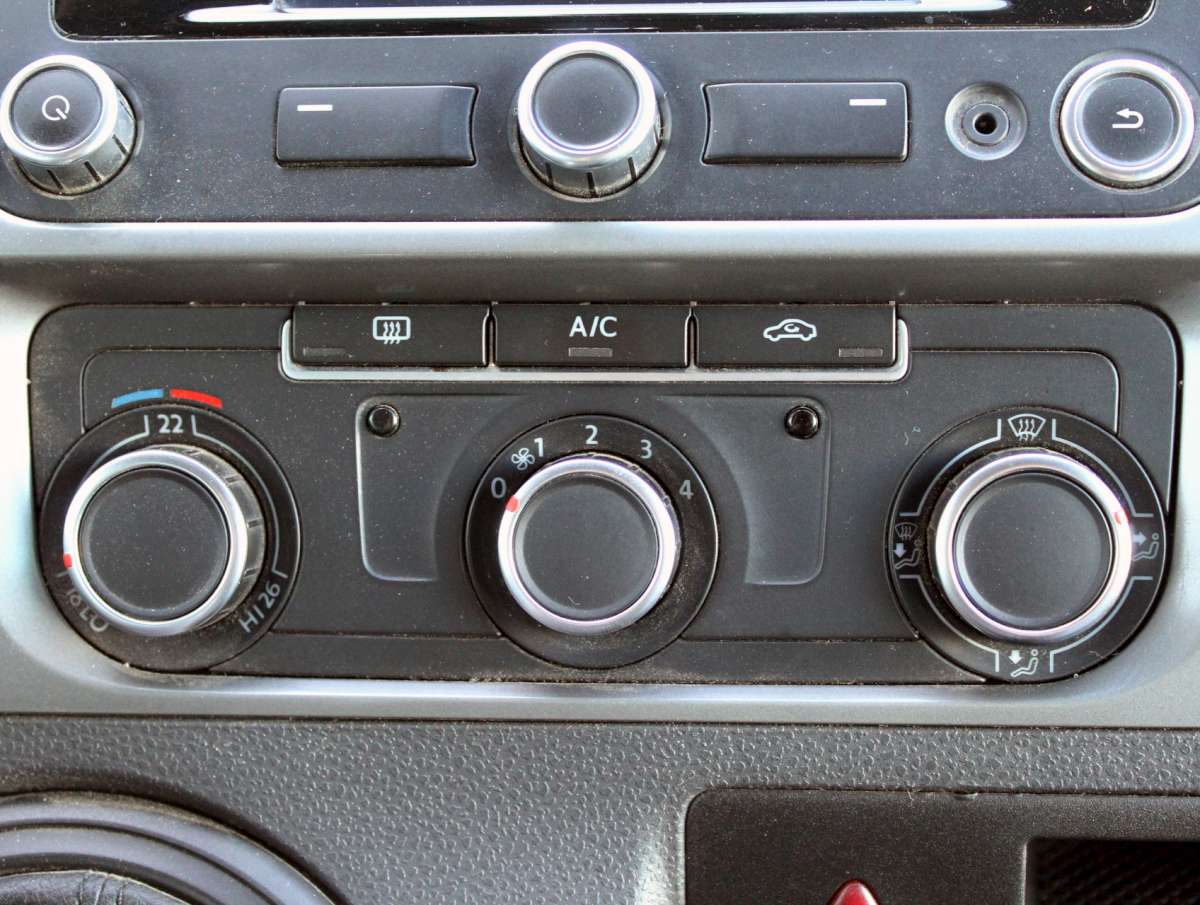 Volkswagen Transporter T5 2.0 TDI Aut. Dubbele Cabine L2 Trekhaak Nav/Airco/Cruise