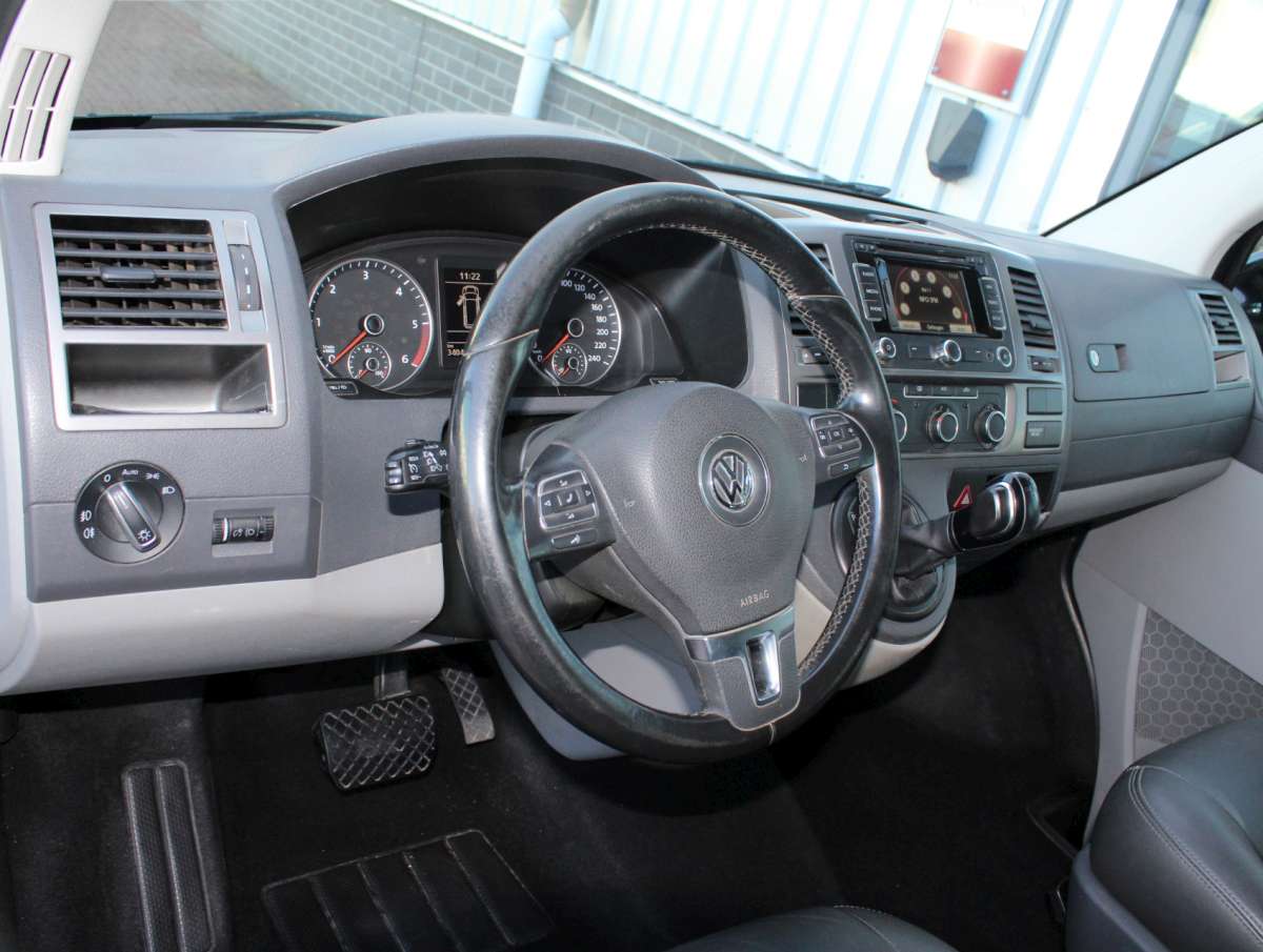 Volkswagen Transporter T5 2.0 TDI Aut. Dubbele Cabine L2 Trekhaak Nav/Airco/Cruise