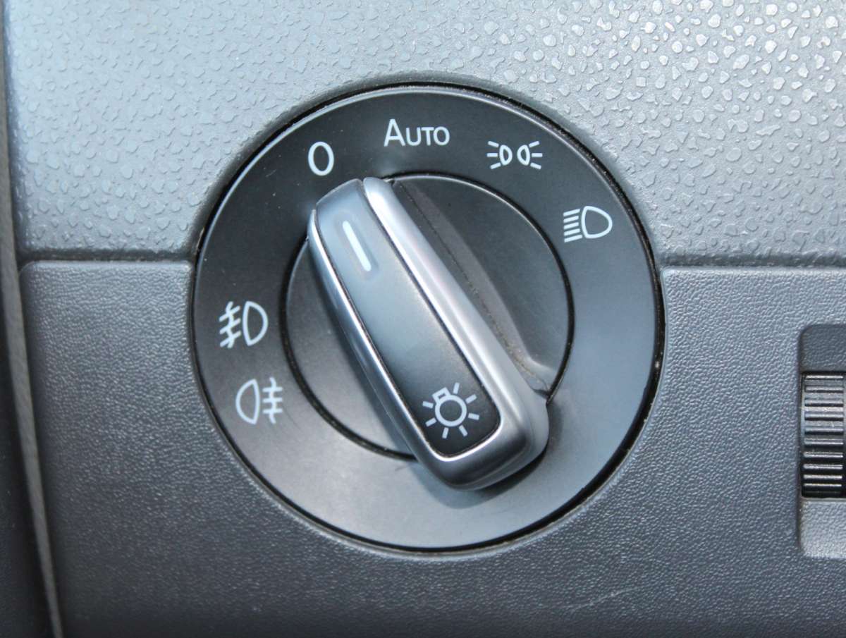 Volkswagen Transporter T5 2.0 TDI Aut. Dubbele Cabine L2 Trekhaak Nav/Airco/Cruise