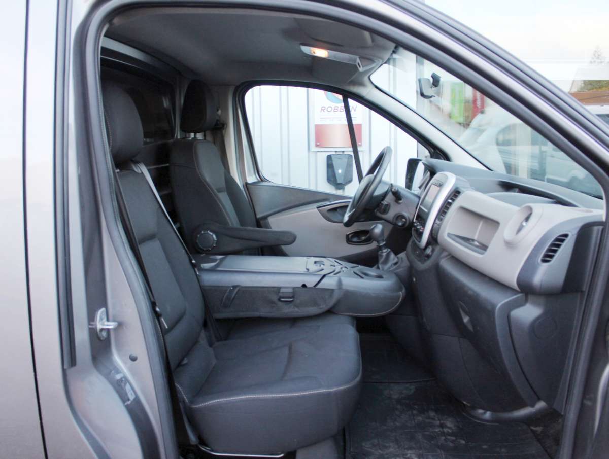 Renault Trafic 1.6 dCi T29 L2H1 Imperiaal/Trekhaak/Airco