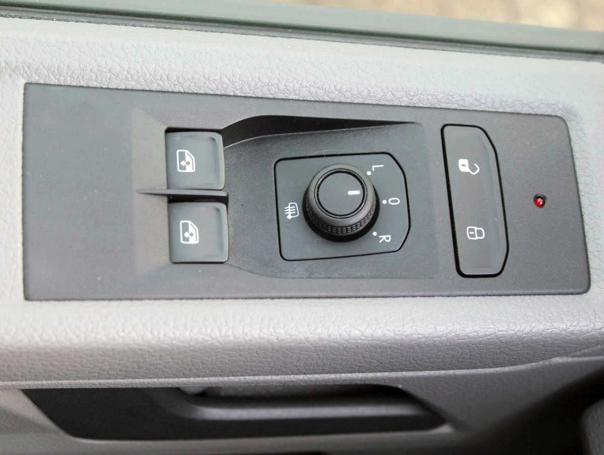 Volkswagen Transporter 6.1  2.0 TDI L2H1 30 Pick-up / Open Laadbak