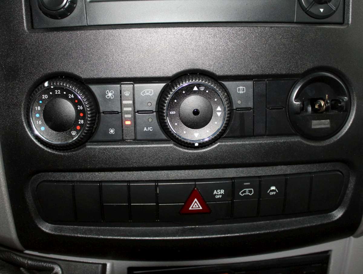 Mercedes-Benz Sprinter 519 3.0 CDI v6 Aut. Koelwagen Vrieswagen BE-Trekker Oplegger