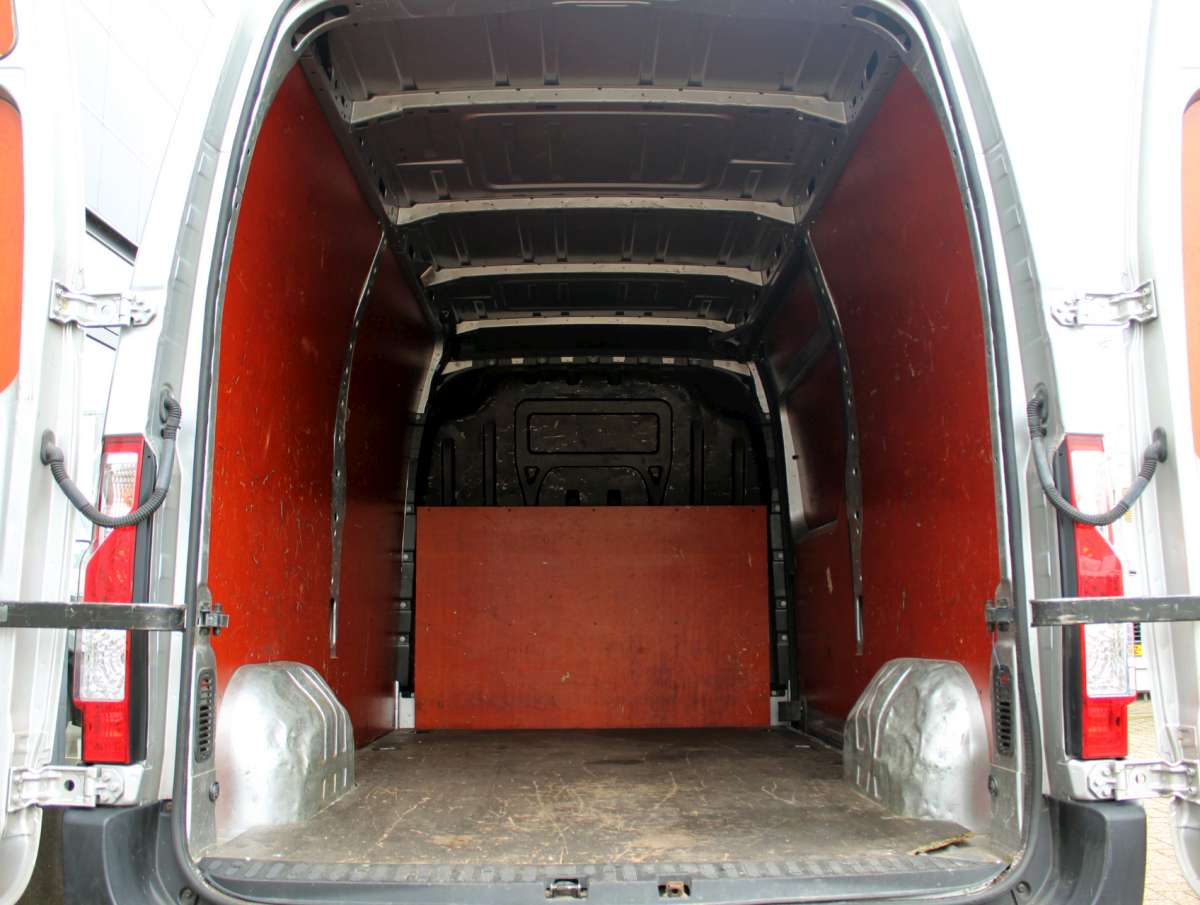 Renault Master T35 2.3 dCi L2H2 Airco/Cruise/Nav/PDC