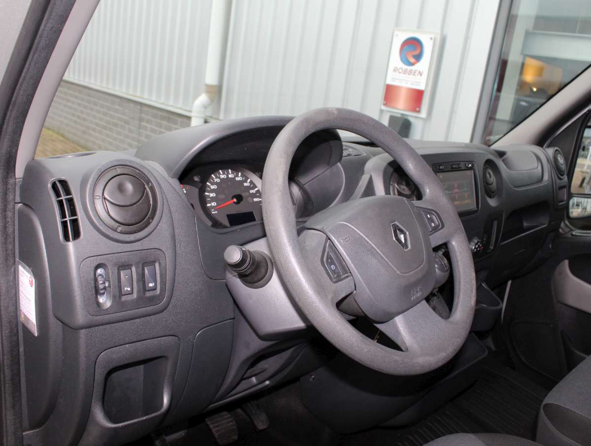 Renault Master T35 2.3 dCi L2H2 Airco/Cruise/Nav/PDC