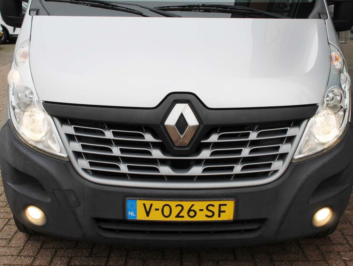 Renault Master T35 2.3 dCi L2H2 Airco/Cruise/Nav/PDC