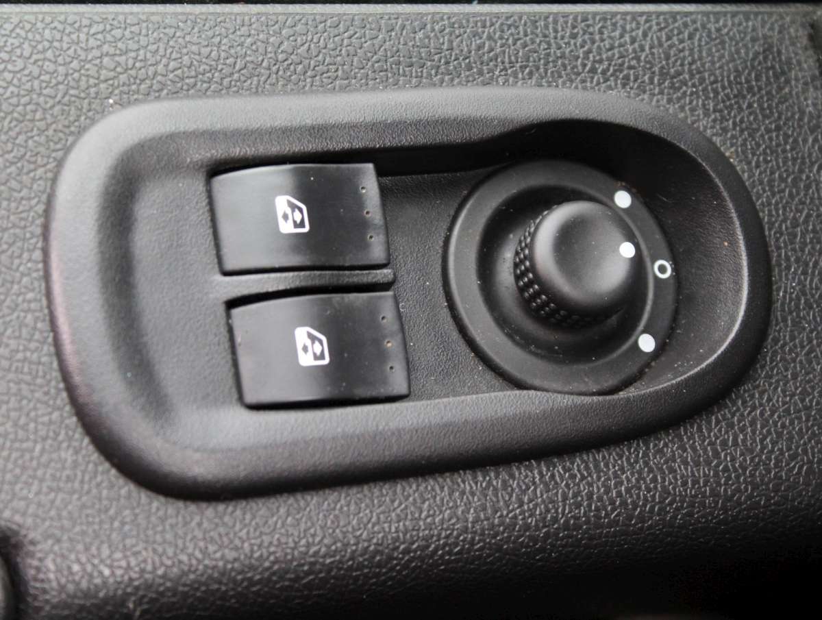 Renault Master T35 2.3 dCi L2H2 Airco/Cruise/Nav/PDC