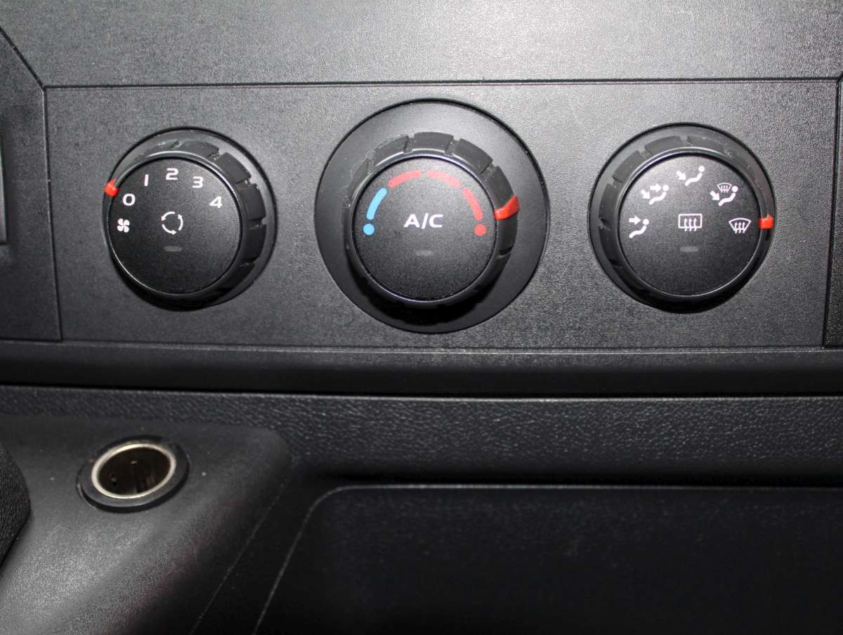 Renault Master T35 2.3 dCi L2H2 Airco/Cruise/Nav/PDC