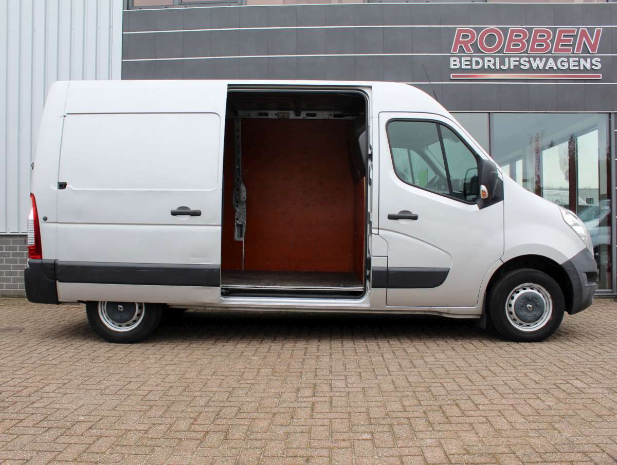 Renault Master T35 2.3 dCi L2H2 Airco/Cruise/Nav/PDC