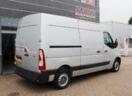 Renault Master T35 2.3 dCi L2H2 Airco/Cruise/Nav/PDC