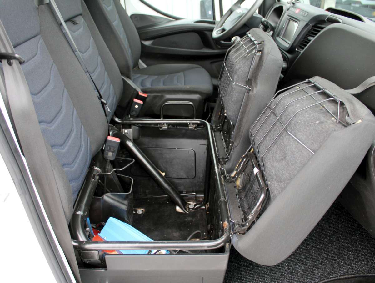 Iveco Daily 35S12D 2.3 345 Dub. Cabine Open Laadbak Kraan Airco/Cam/Cruise