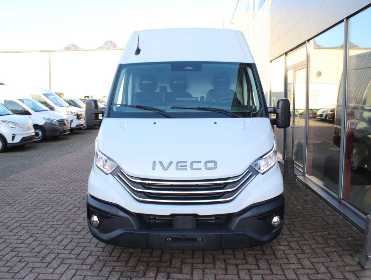 Iveco Daily 35S18HA8 V 3.0 352 H2 L Airco/Cruise/Cam/Nav Nieuw