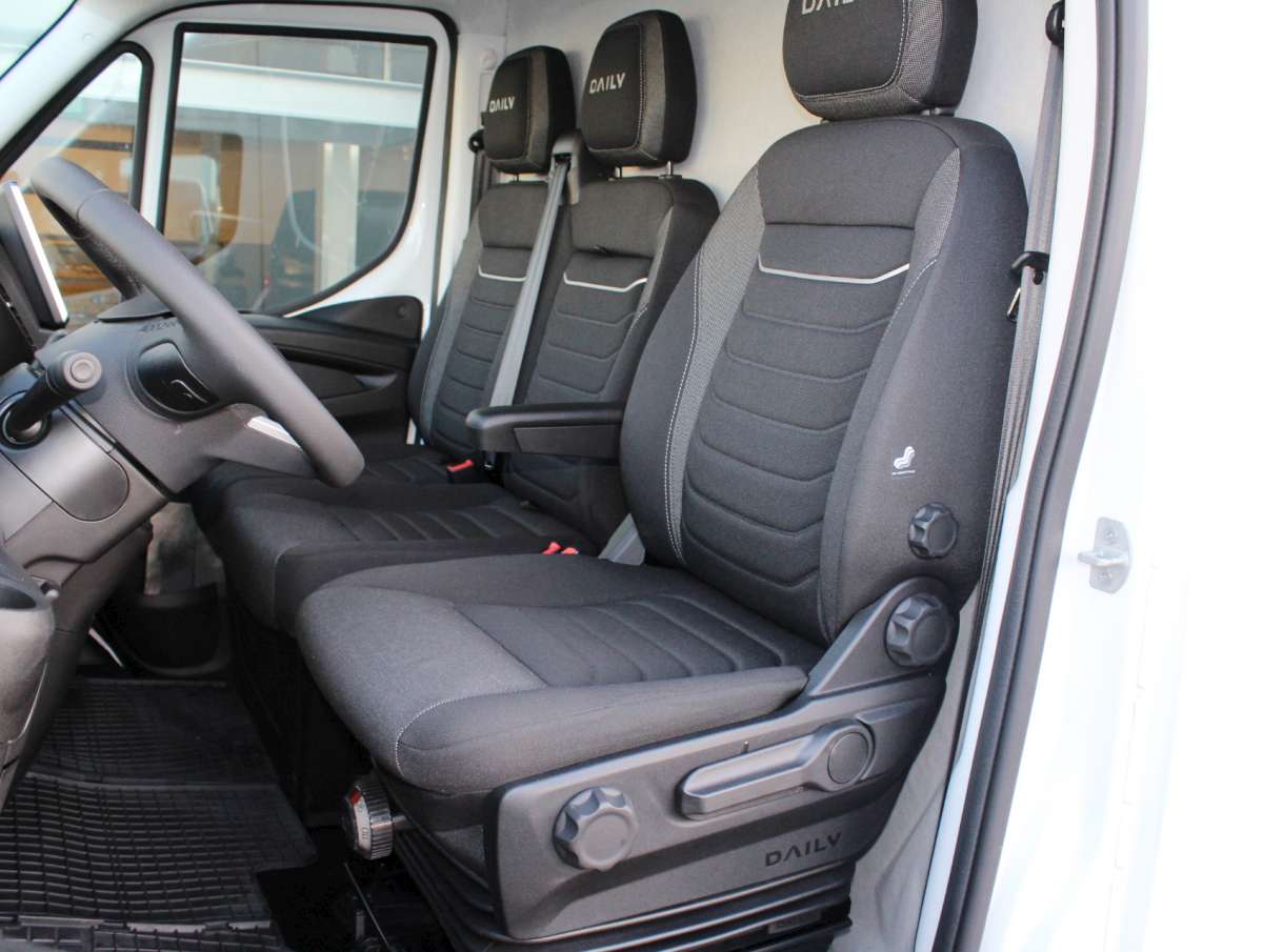 Iveco Daily 35S18HA8 V 3.0 352 H2 L Airco/Cruise/Cam/Nav Nieuw