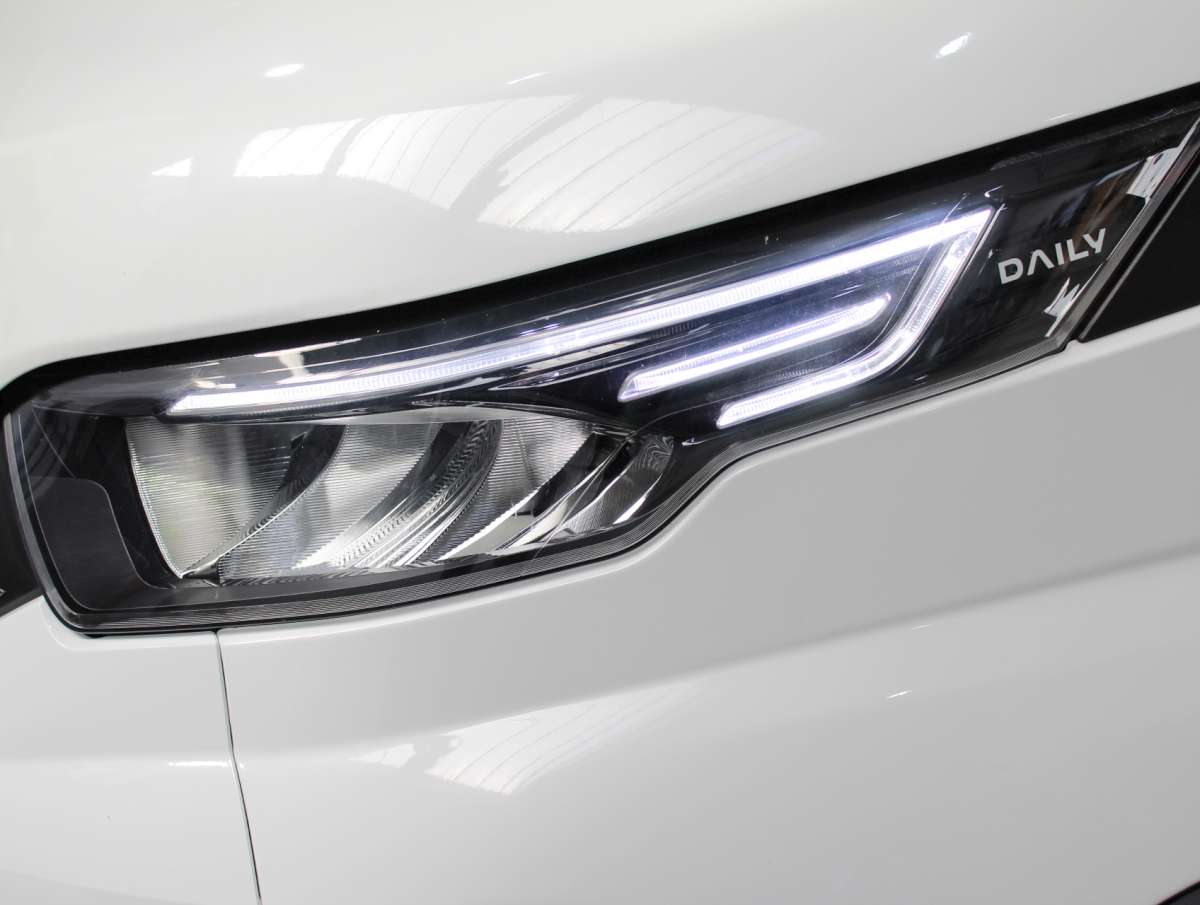 Iveco Daily 35S18HA8 V 3.0 352 H2 L Airco/Cruise/Cam/Nav Nieuw