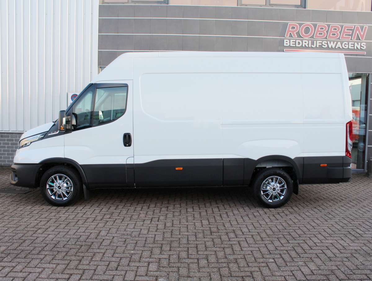 Iveco Daily 35S18V 3.0 352 H2 L Airco/Cruise/Cam/Nav Nieuw