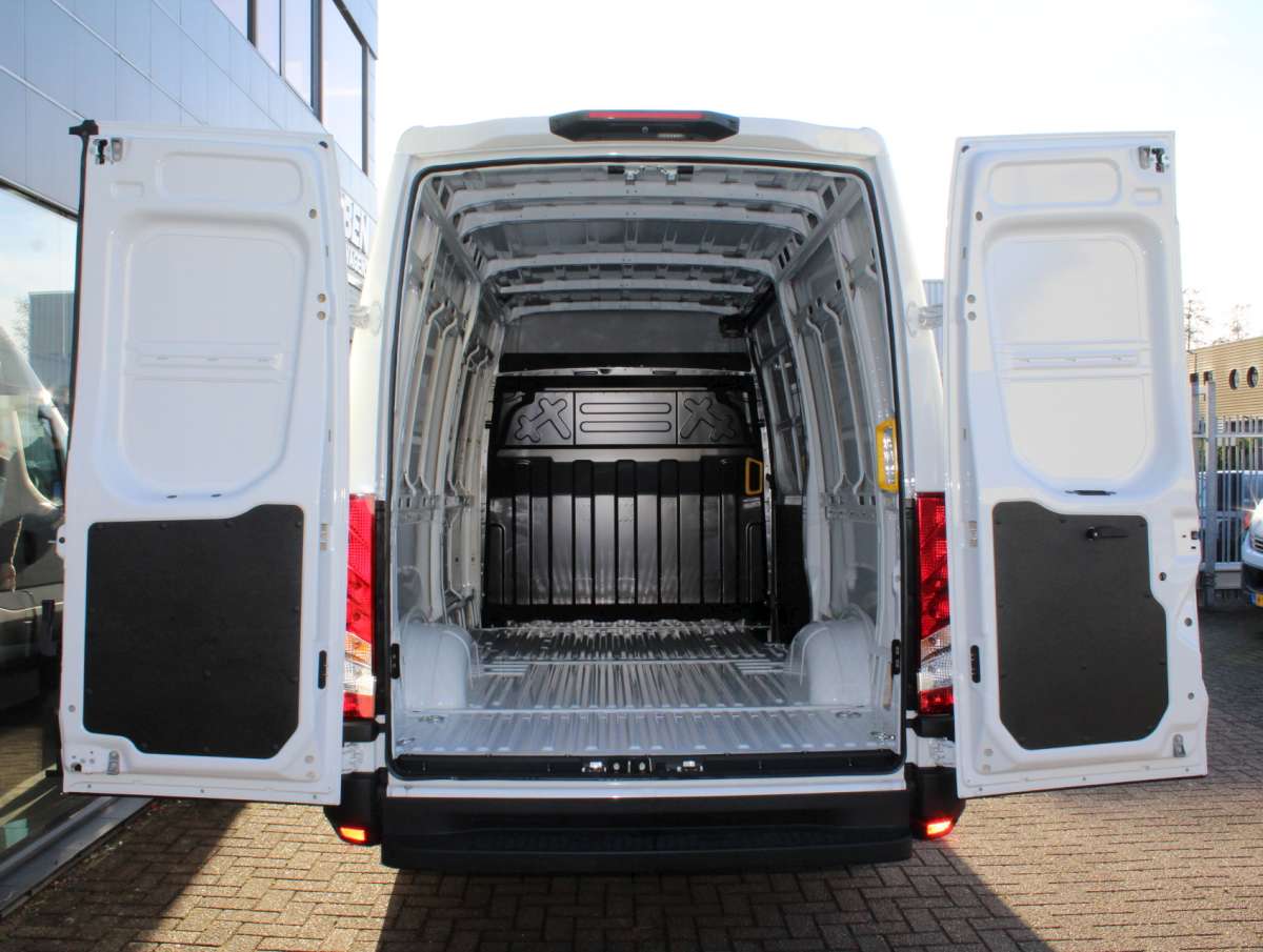 Iveco Daily 35S18V 3.0 352 H2 L Airco/Cruise/Cam/Nav Nieuw