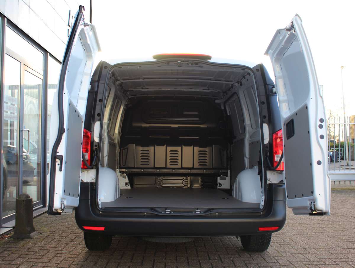 Mercedes-Benz eVito 112 L2 60 kWh Aut. Elektrisch z.g.a.n.