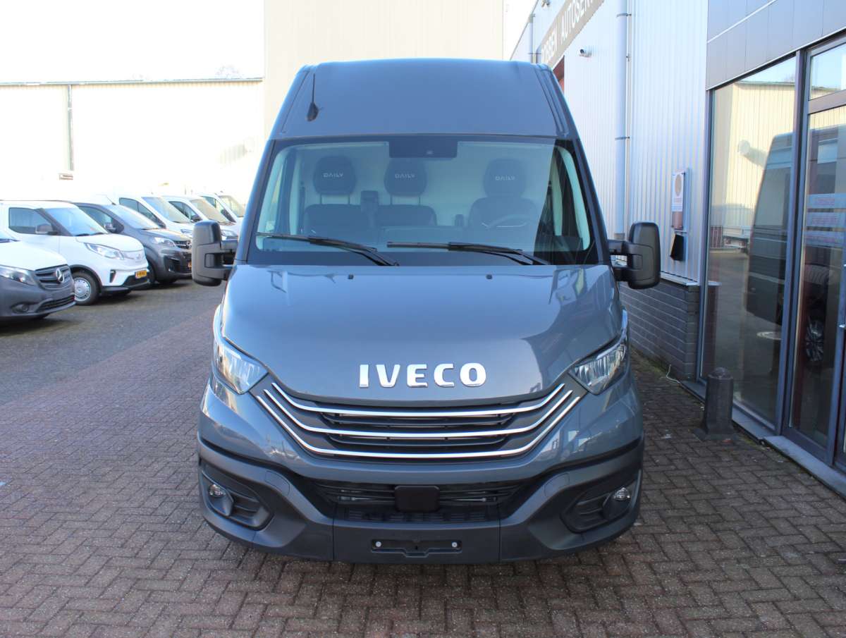 Iveco Daily 35S18 HA8 3.0 410 L4H2 Airco/Cruise/Cam Nieuw