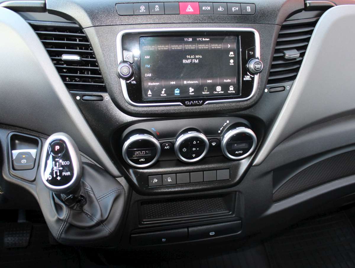 Iveco Daily 35S18 HA8 3.0 410 L4H2 Airco/Cruise/Cam Nieuw