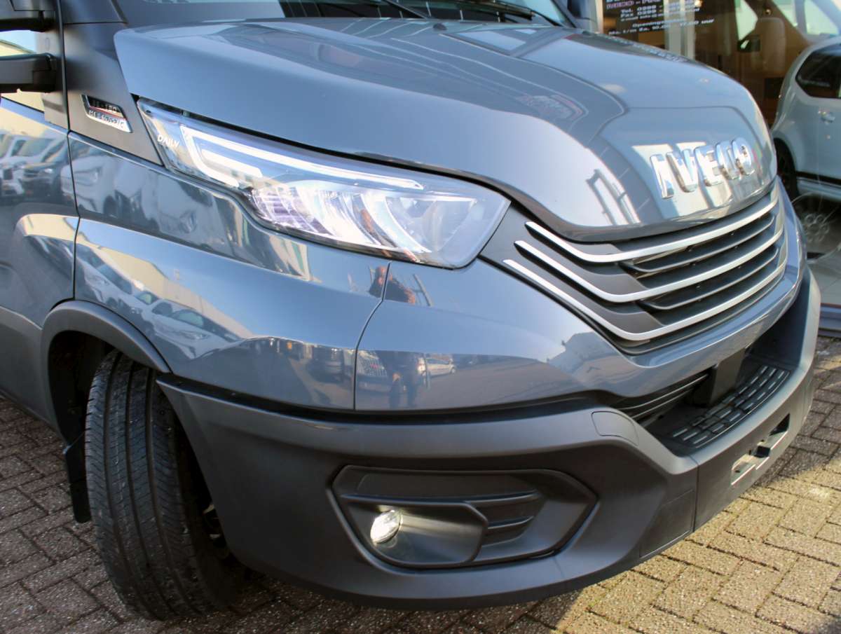 Iveco Daily 35S18 HA8 3.0 410 L4H2 Airco/Cruise/Cam Nieuw