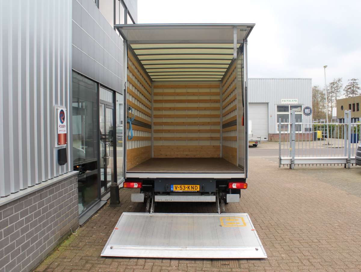 Iveco Daily 42C18 HA8 Bakwagen Aut. Dubbellucht Laadklep Cam/Cruise/Airco