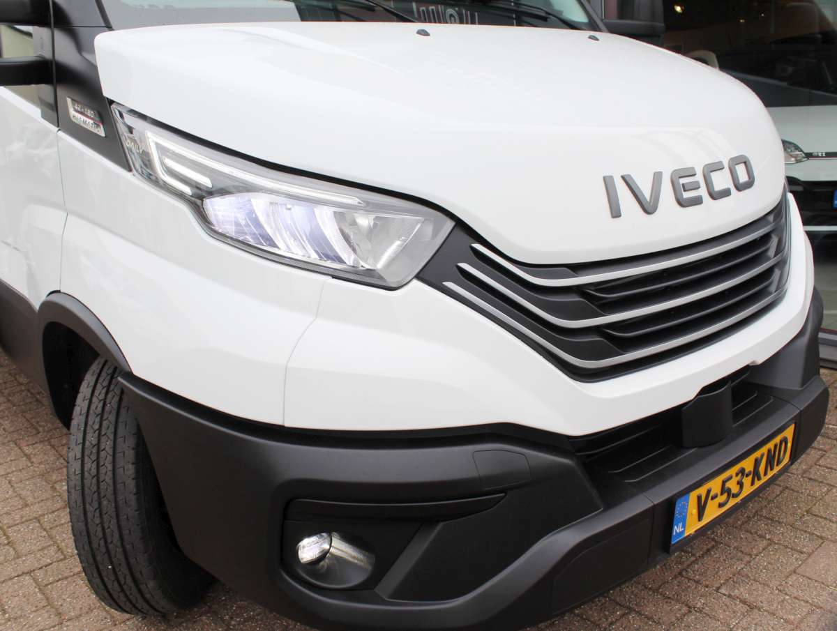 Iveco Daily 42C18 HA8 Bakwagen Aut. Dubbellucht Laadklep Cam/Cruise/Airco