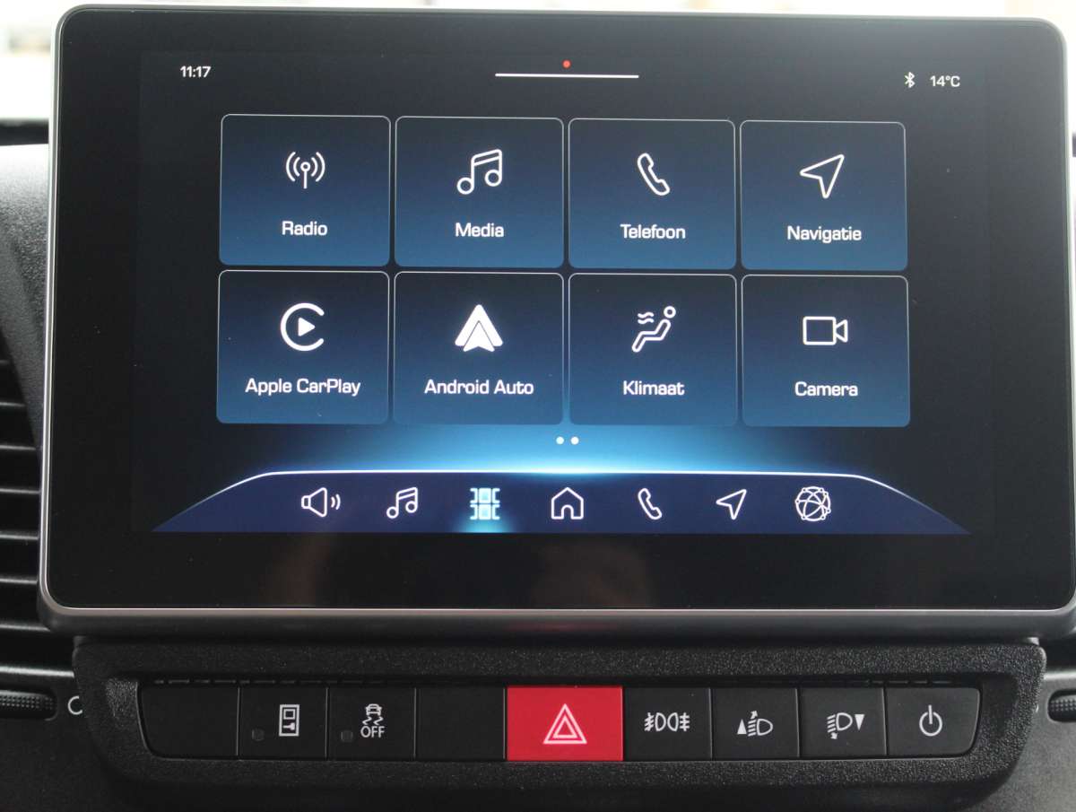 Iveco Daily 42C18 HA8 Bakwagen Aut. Dubbellucht Laadklep Cam/Cruise/Airco