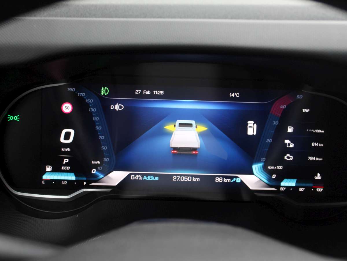 Iveco Daily 42C18 HA8 Bakwagen Aut. Dubbellucht Laadklep Cam/Cruise/Airco