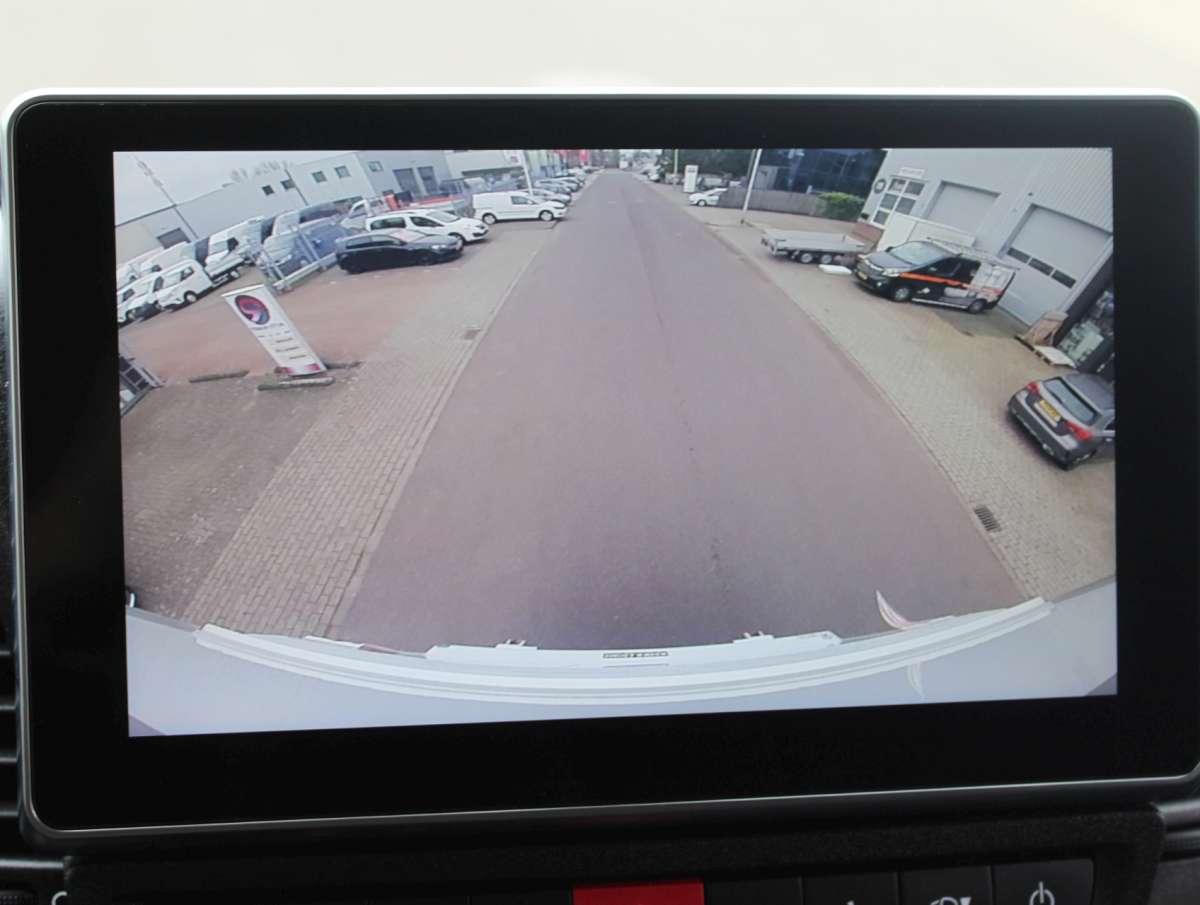 Iveco Daily 42C18 HA8 Bakwagen Aut. Dubbellucht Laadklep Cam/Cruise/Airco