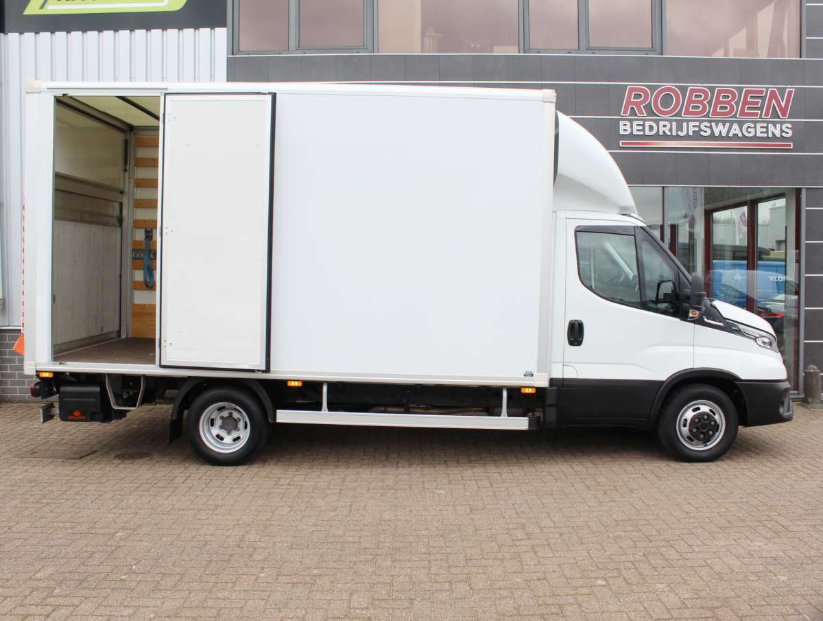 Iveco Daily 42C18 HA8 Bakwagen Aut. Dubbellucht Laadklep Cam/Cruise/Airco