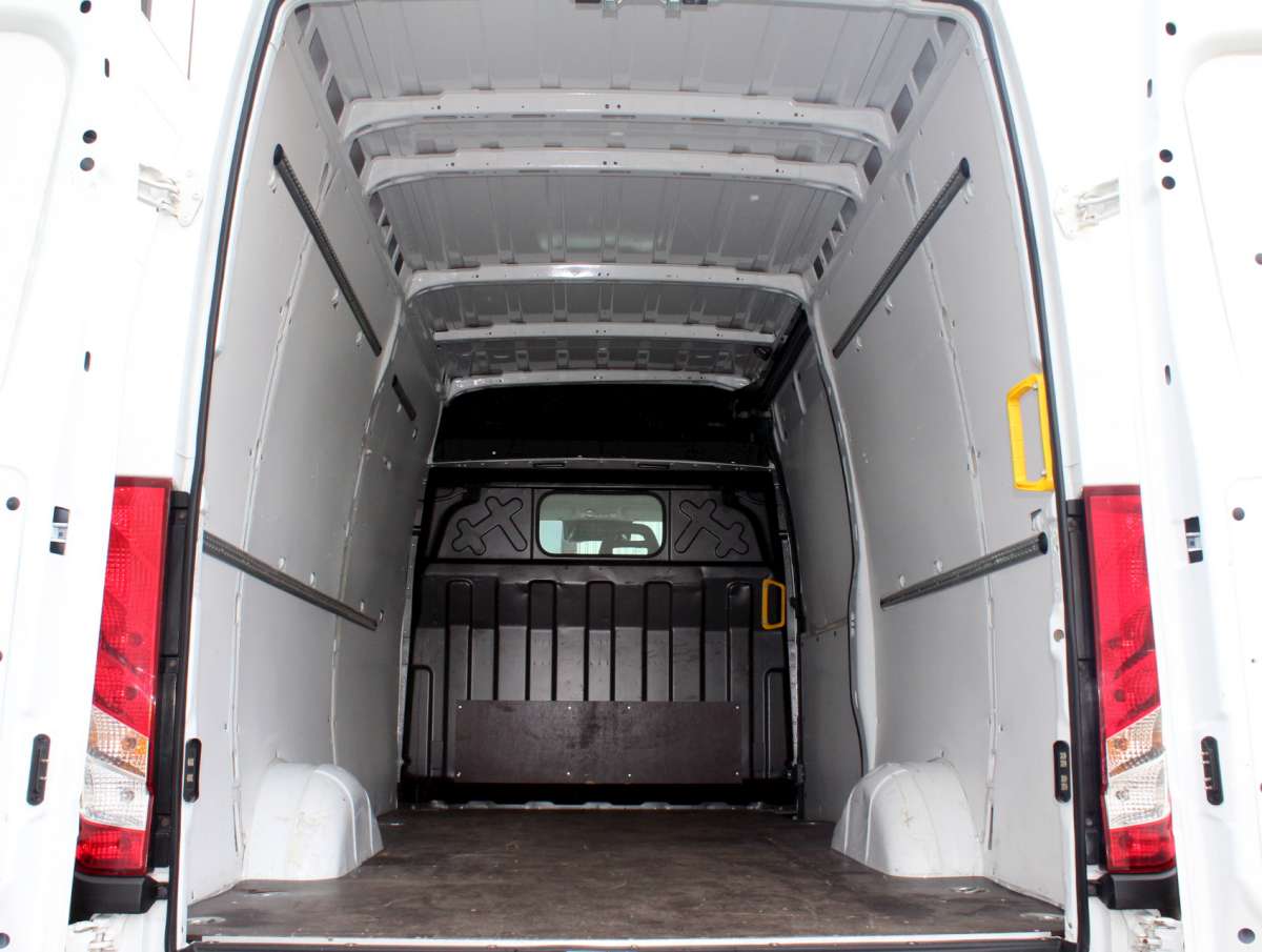 Iveco Daily 35S16V HA8 2.3 352L H2 Aut. Airco/Trekhaak/PDC