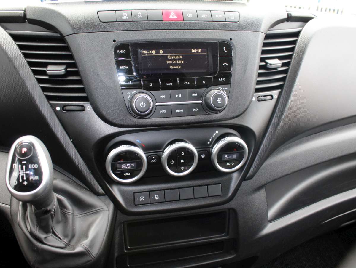 Iveco Daily 35S16V HA8 2.3 352L H2 Aut. Airco/Trekhaak/PDC