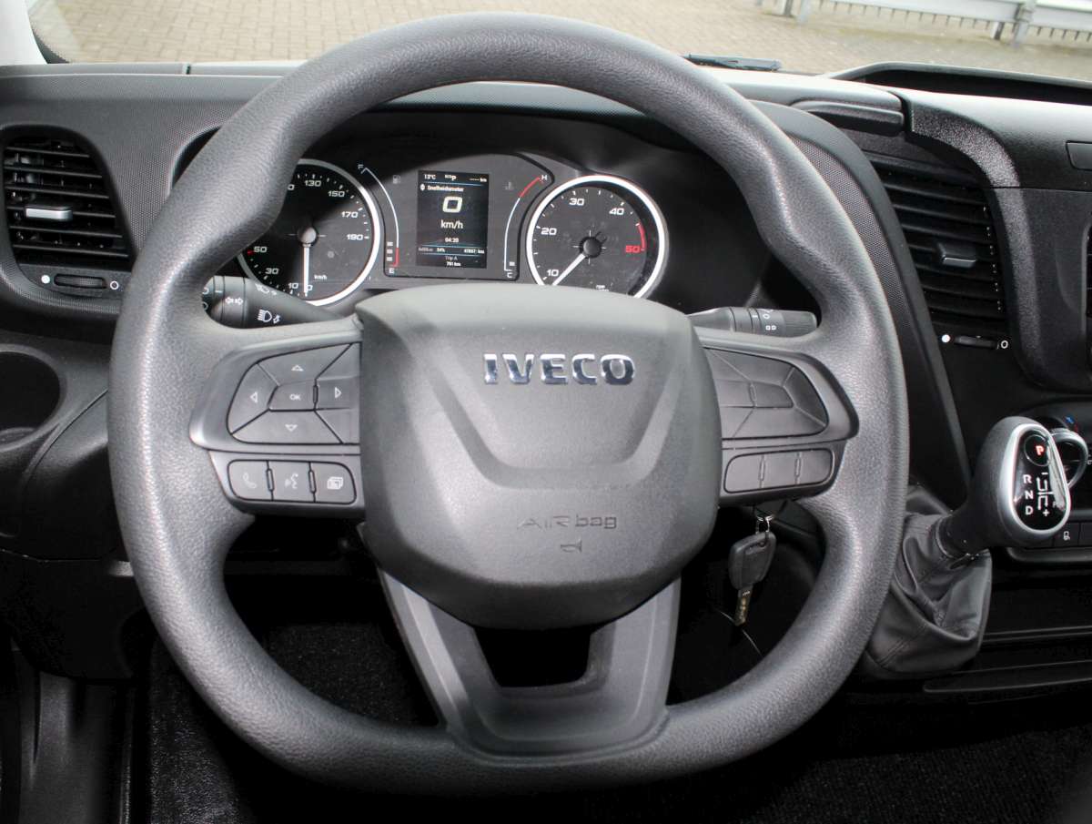 Iveco Daily 35S16V HA8 2.3 352L H2 Aut. Airco/Trekhaak/PDC