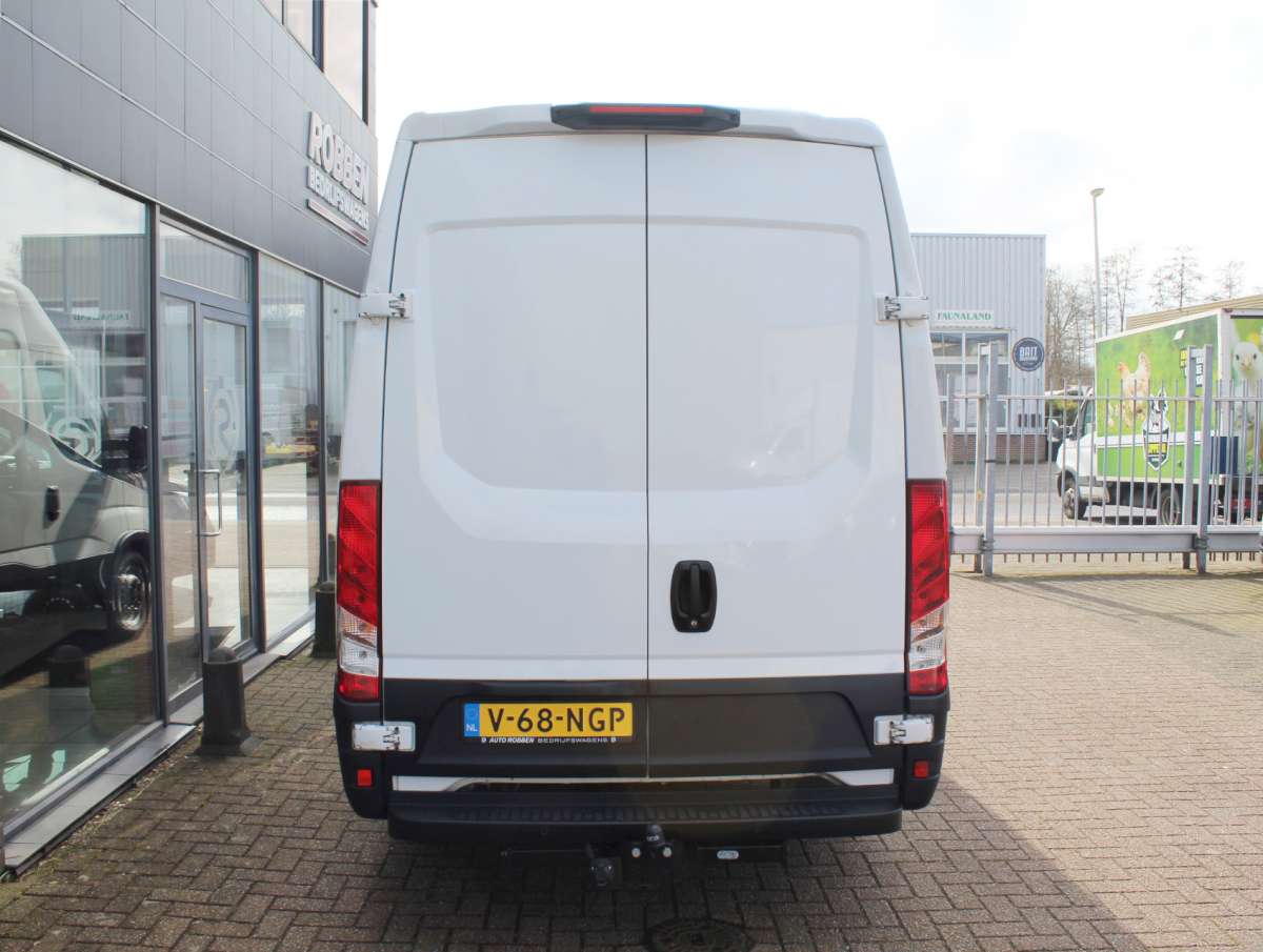 Iveco Daily 35S16V HA8 2.3 352L H2 Aut. Airco/Trekhaak/PDC