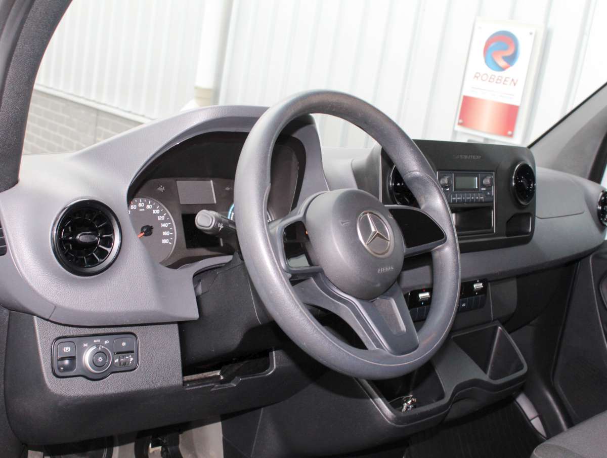 Mercedes-Benz eSprinter L2H2 47 kWh Elektrisch Aut. Airco/Cam