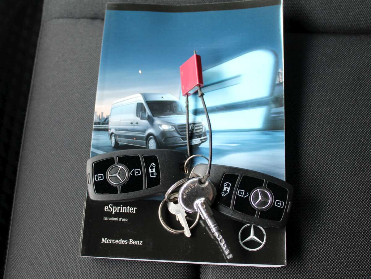 Mercedes-Benz eSprinter L2H2 47 kWh Elektrisch Aut. Airco/Cam