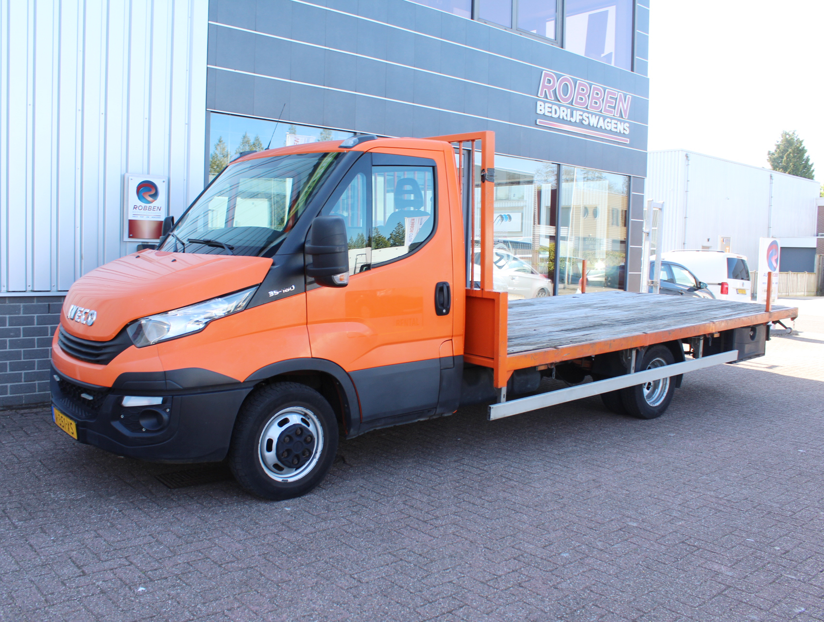 Iveco Daily 35C18 3.0 375 Open Laadbak Dubbellucht Trekhaak
