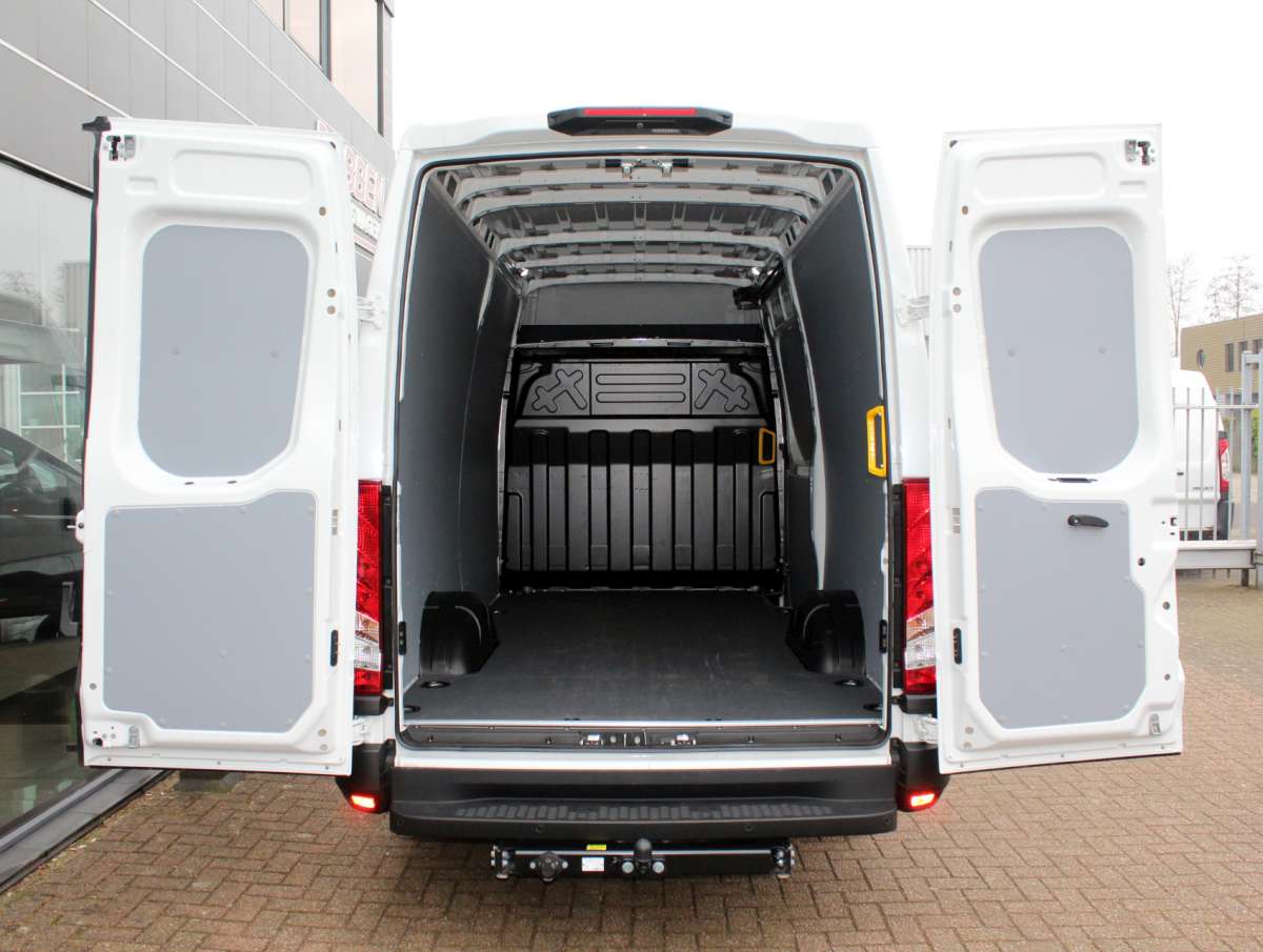 Iveco Daily 35S16 HA8 2.3 352L H2 Airco/Cruise/Nav/Cam Trekh.