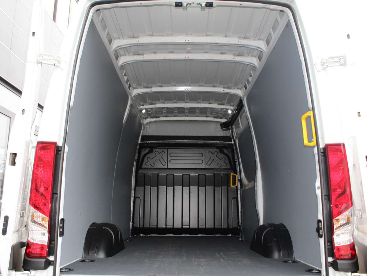 Iveco Daily 35S16 HA8 2.3 352L H2 Airco/Cruise/Nav/Cam Trekh.