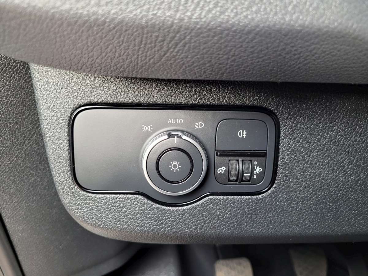 Mercedes-Benz Sprinter 415 1.9 CDI Bakwagen Laadklep Dubbellucht Airco