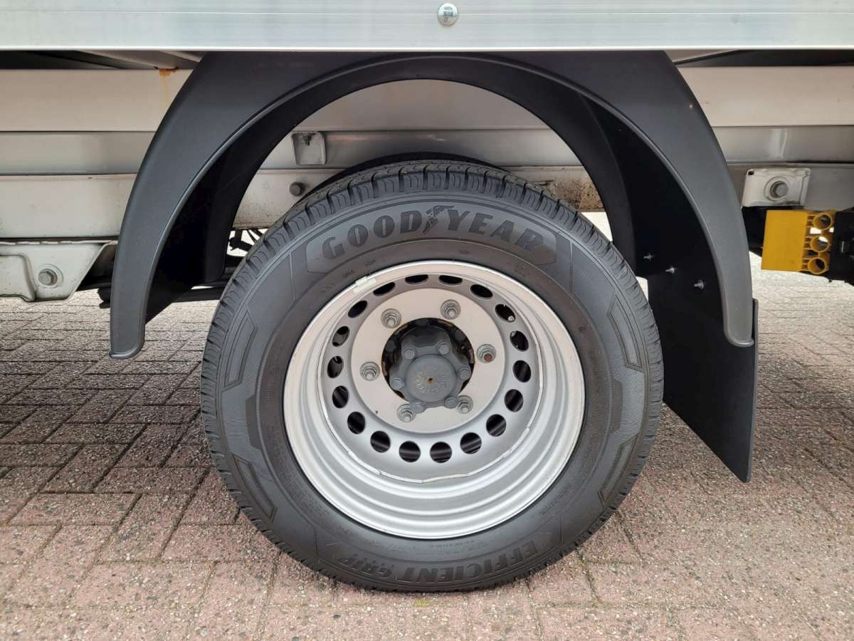 Mercedes-Benz Sprinter 415 1.9 CDI Bakwagen Laadklep Dubbellucht Airco