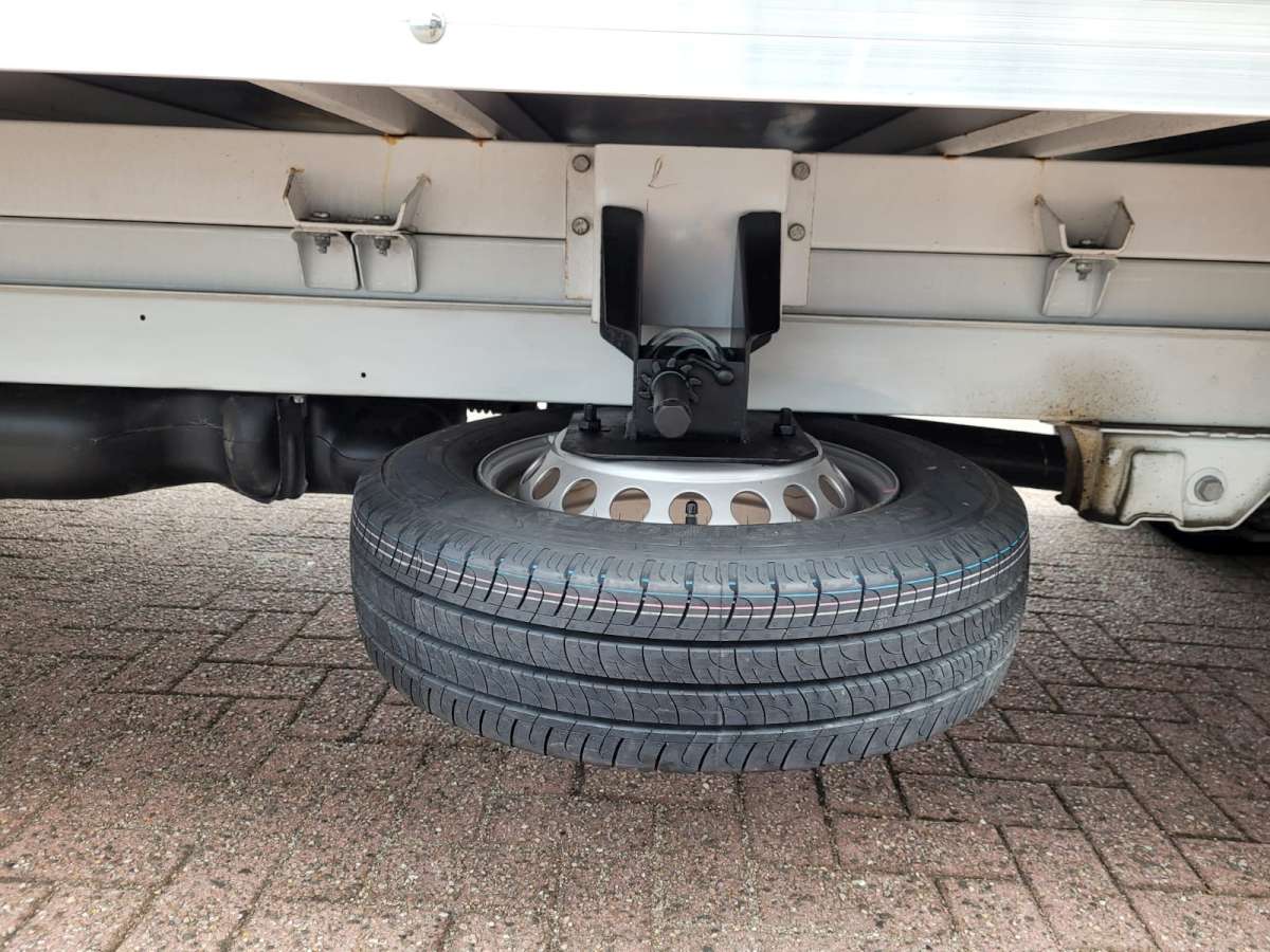 Mercedes-Benz Sprinter 415 1.9 CDI Bakwagen Laadklep Dubbellucht Airco