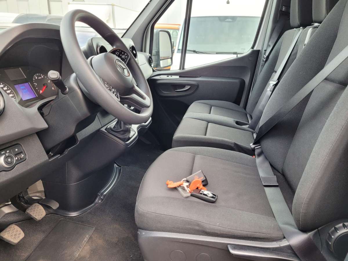 Mercedes-Benz Sprinter 415 1.9 CDI Bakwagen Laadklep Dubbellucht Airco