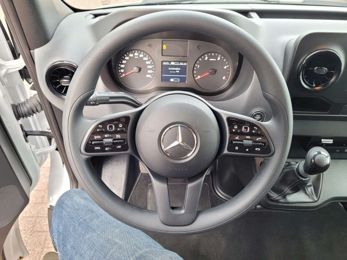 Mercedes-Benz Sprinter 415 1.9 CDI Bakwagen Laadklep Dubbellucht Airco