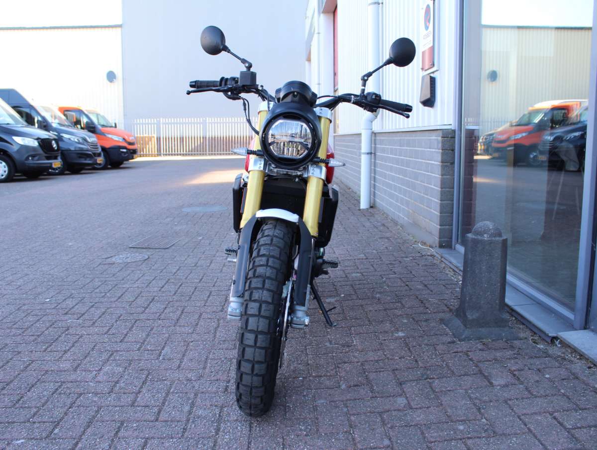 Fantic Caballero 700 Motorfiets