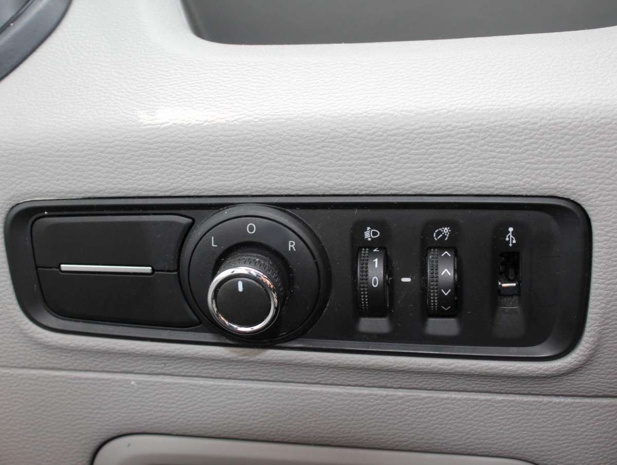 Maxus eDeliver 9 L3 65 kWh Elektrische Bakwagen Laadklep Airco/Cruise/Carplay