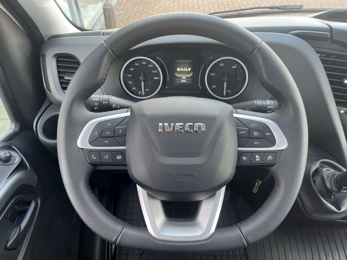 Iveco daily 35S18HA8 3.0 410 Oprijwagen / Autotransporter Aut. Trekh./Lier Nieuw