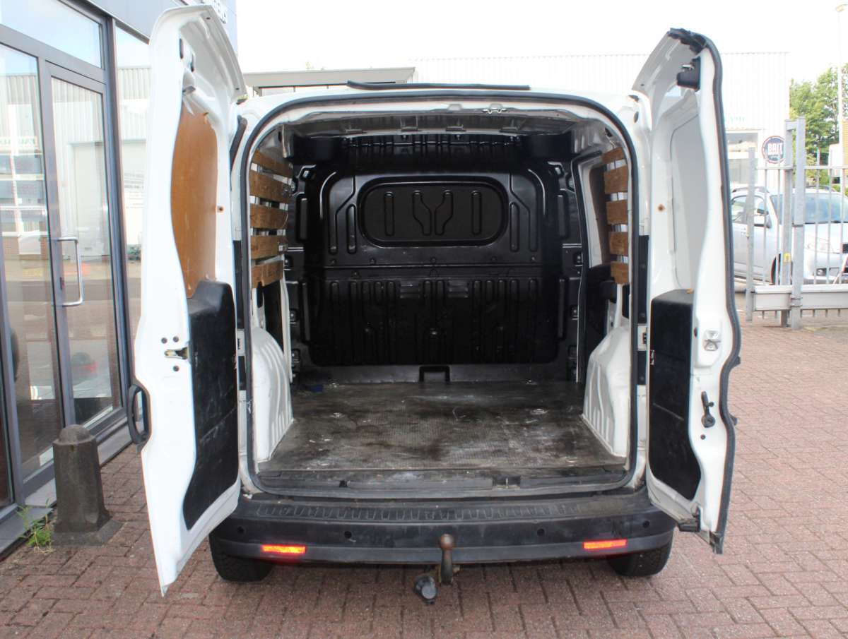 Fiat Doblò Cargo 1.3 MJ L1H1 Airco/Trekhaak/Parkeersensoren