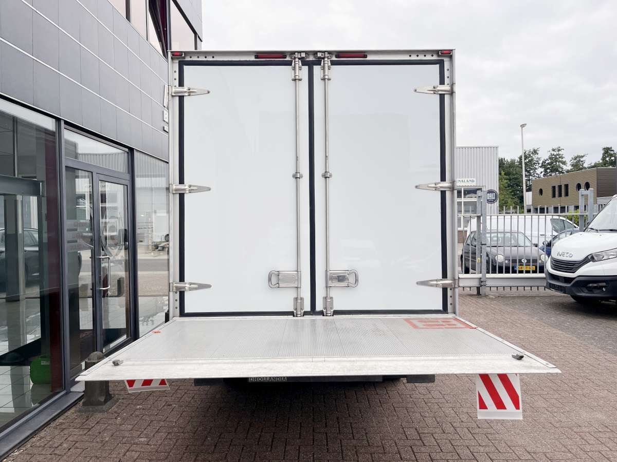 Iveco Daily 35C14 Aut. Koelwagen Vrieswagen Bakwagen Laadklep Dubbellucht