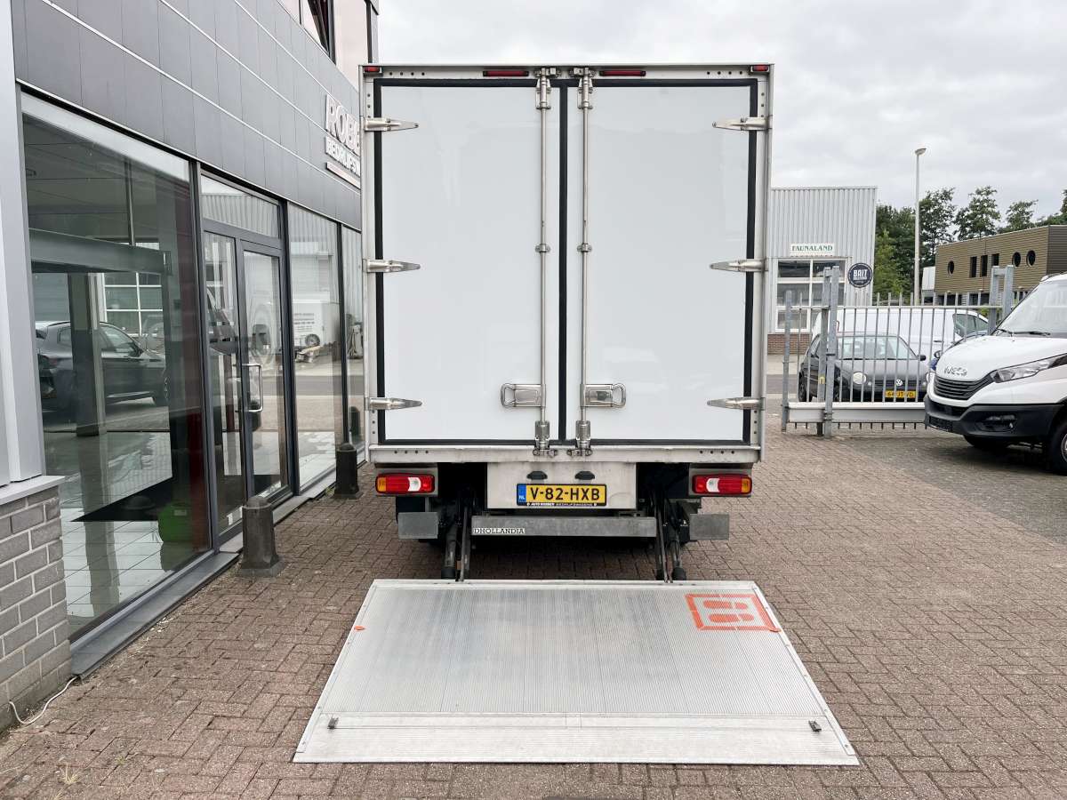 Iveco Daily 35C14 Aut. Koelwagen Vrieswagen Bakwagen Laadklep Dubbellucht